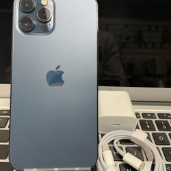 Factory unlocked apple iphone 12pro 128gb with store warranty 