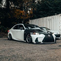 2019 Lexus IS
