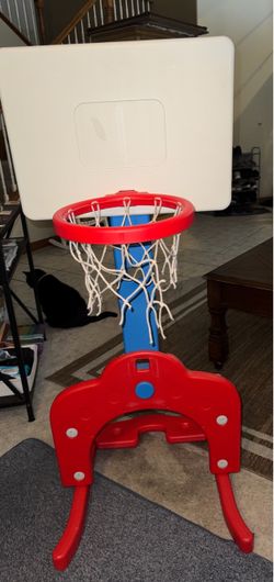 Toddler basketball court