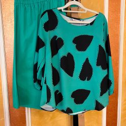 Woman’s- 2 Piece Blouse &  Skirt - Beige /Green
