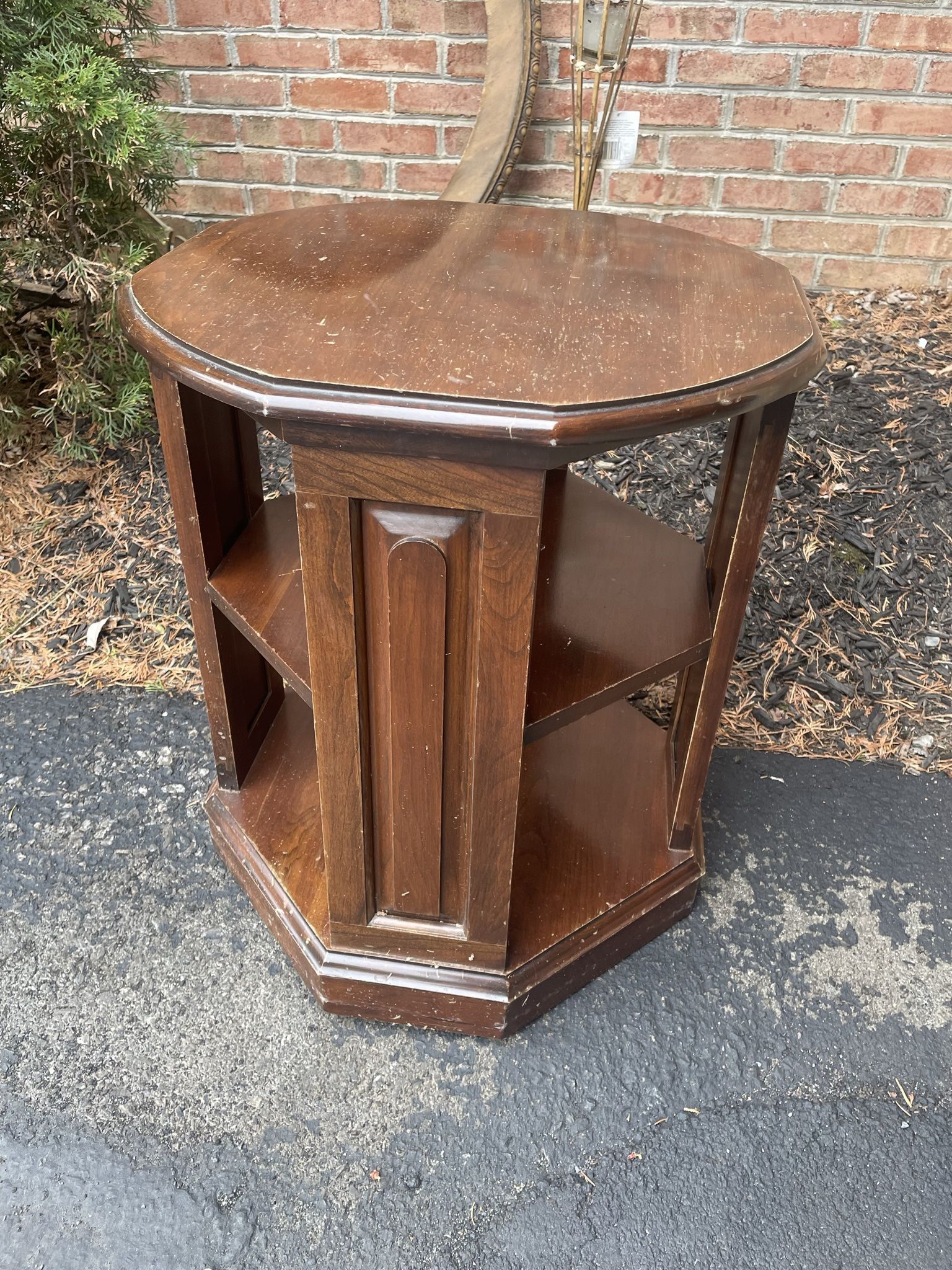 Round End Table 