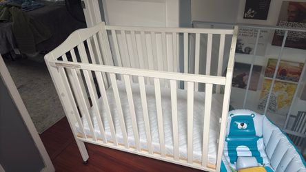 Free mini crib