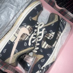 SB Dunks Travis Scott
