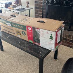 7 1/2 Foot Christmas Tree No Lights