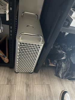 Mac Pro (Cheese grader)