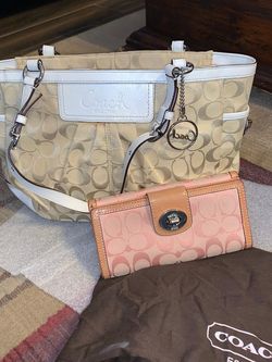 Coach purse and wallet
