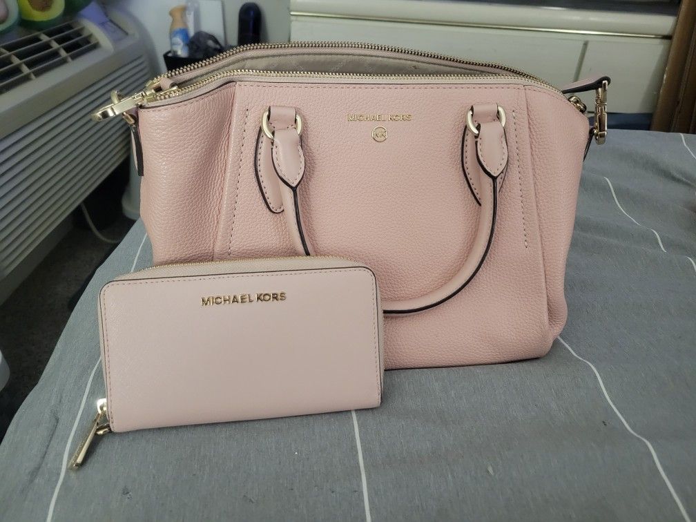 Michael Kors Pale Pink Satchel Bundel