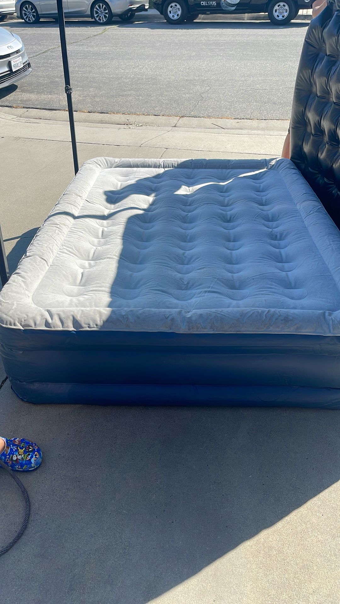 Full size Serta Air Mattress