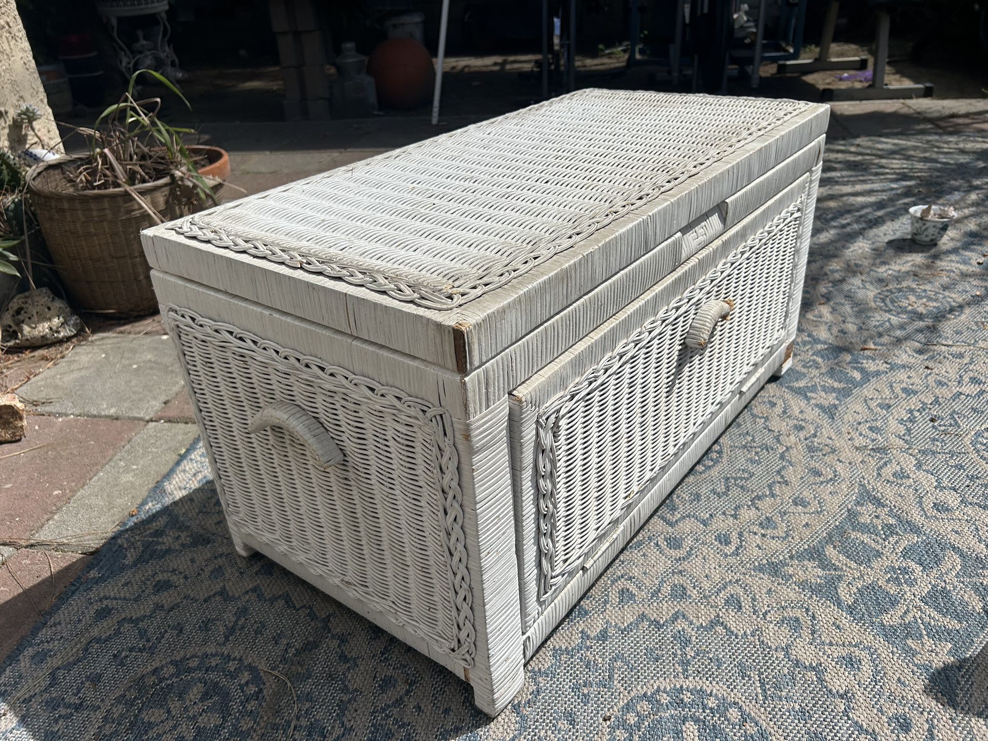 VINTAGE WICKER CHEST