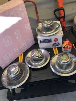 Chevy rally wheels hub caps