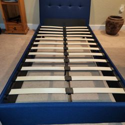 Very Good Condition Twin Bed Frame And Headboard From Target