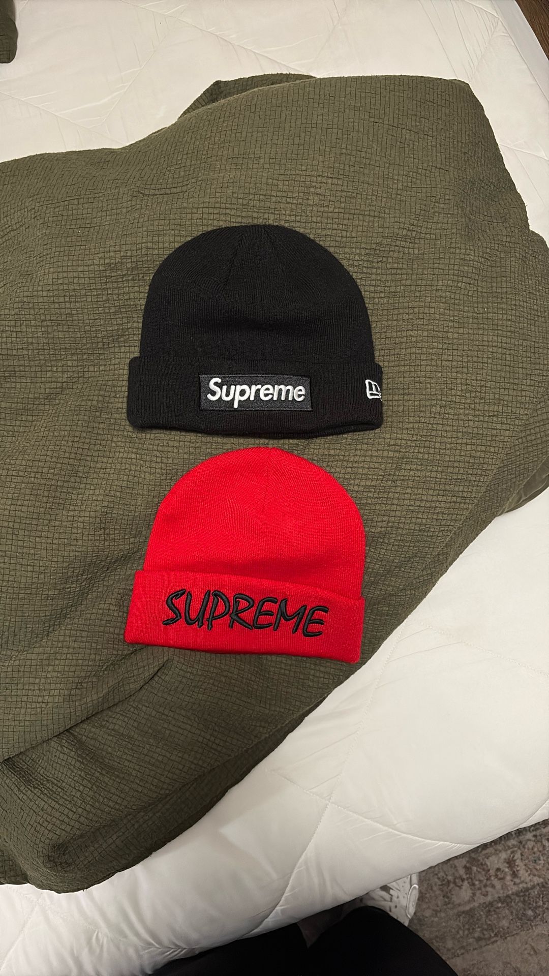 Supreme Beanies Red Black O/S
