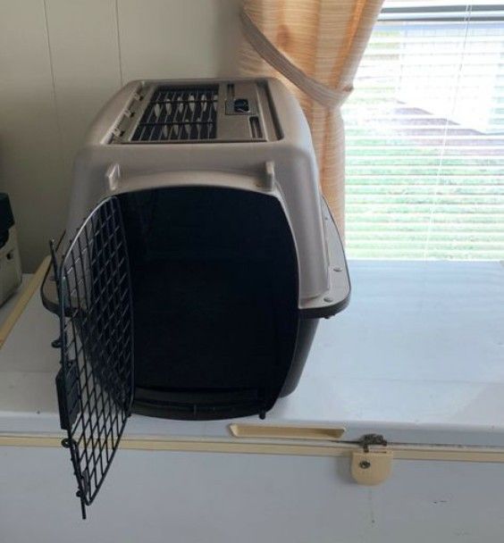 Petmate 24" pet kennel up to 15 pounds