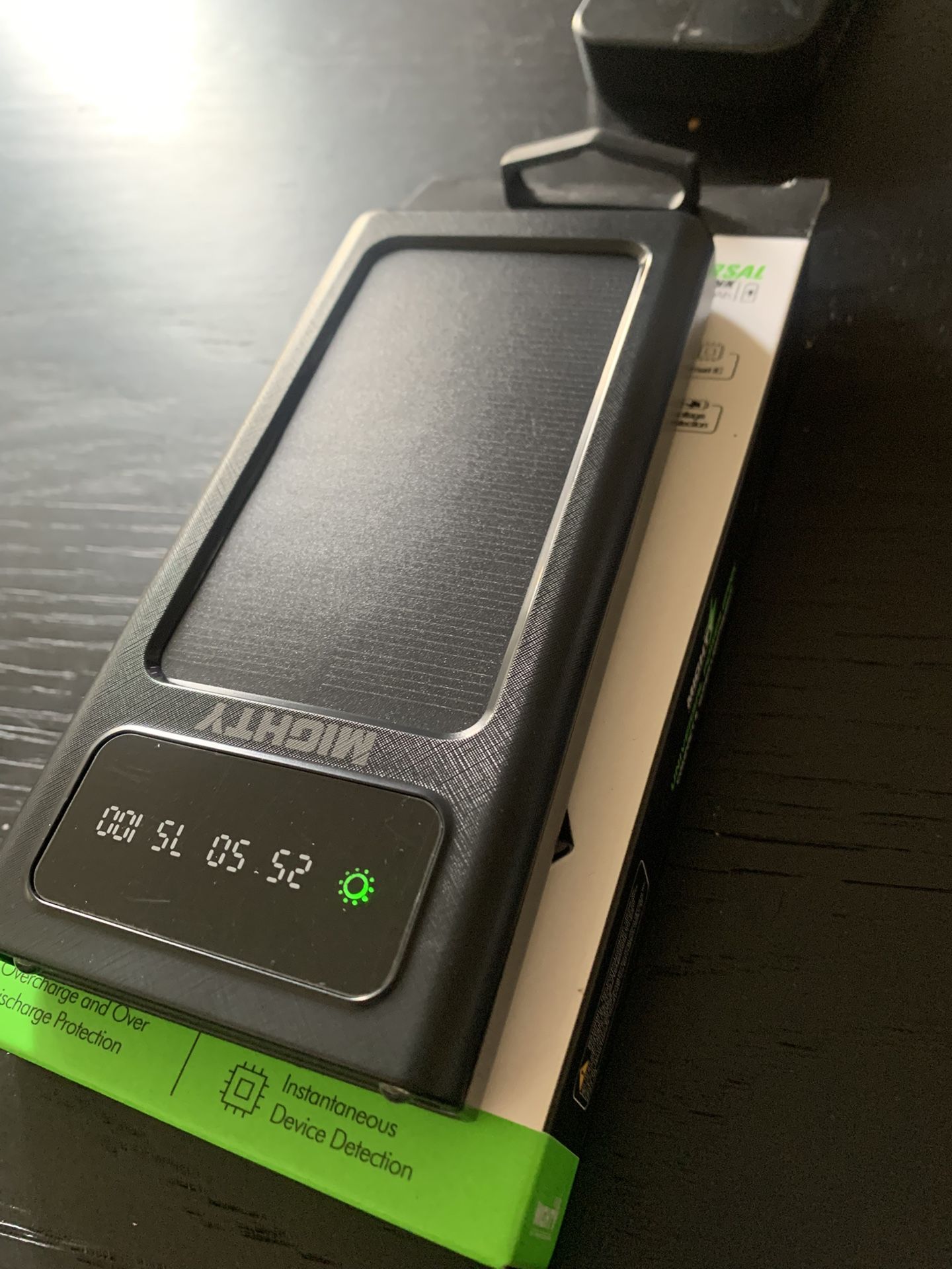 Solar Cell Phone Charger/power Bank