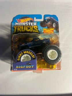 2019 Hotwheels Monster Trucks Giant Wheels BIGFOOT 1: 64 Scale Rare