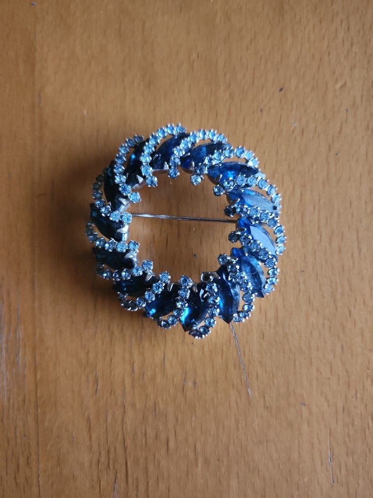 Brooch