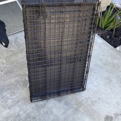 medium metal dog kennel 