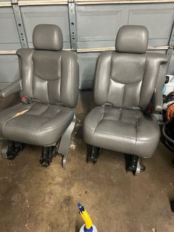 Bucket seats