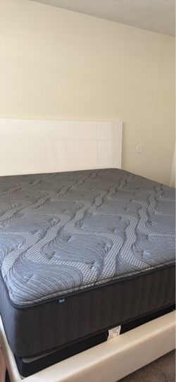 King bed+5” king box spring +extra firm king mattress
