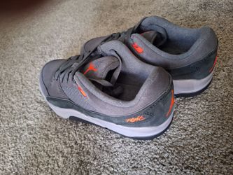 Jordan flights pink/Grey size 8 womens 6.5 mens