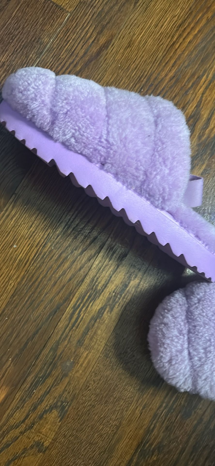 Lavender UGG slippers Sz8