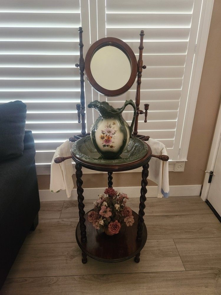 Antique Victorian Style Wash Basin