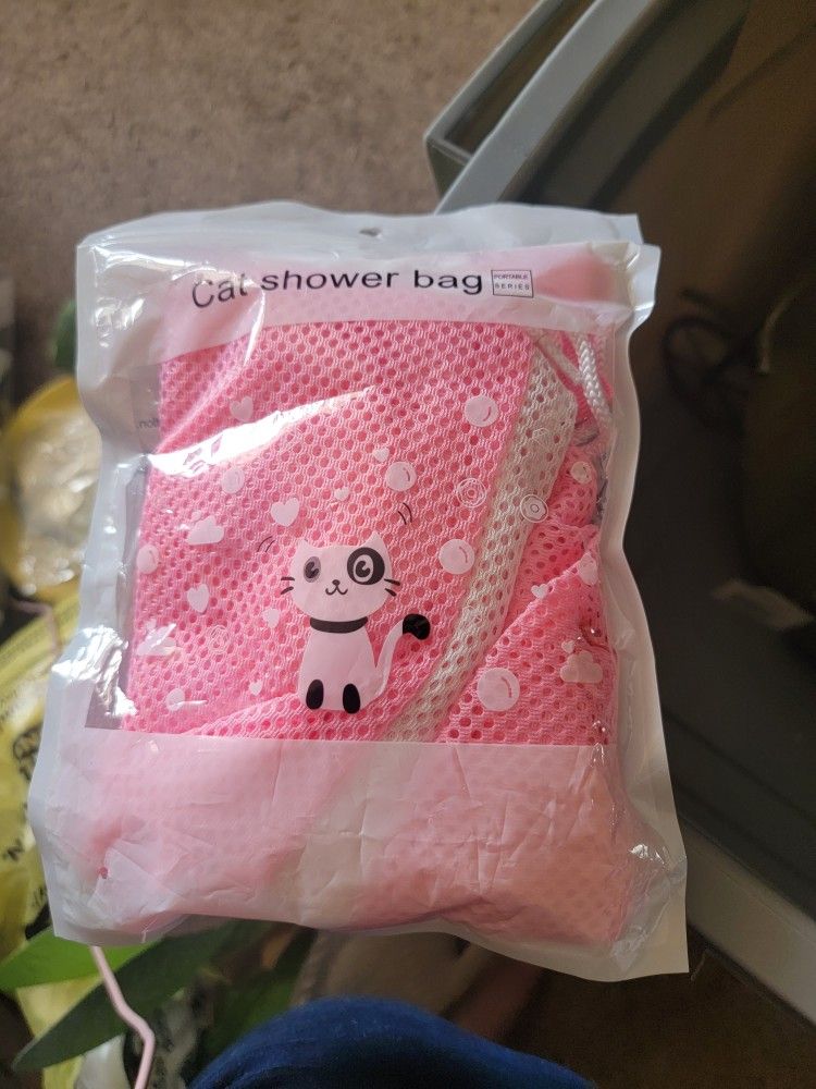 NEW CAT SHOWER BAG. GROOM YOUR CAR WITH EASE