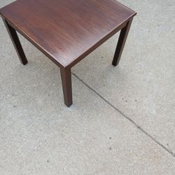 Beautiful Coffee Table / End Table 