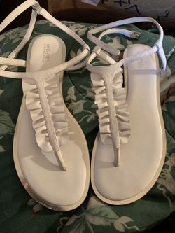 Michael Kors sandals like new they go around your ankle size 8M