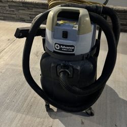 Wet/Dry Tank Vacuum 