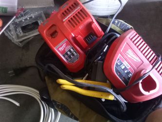 Milwaukee Battery Charger