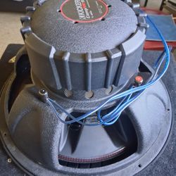 15" Kicker And Amp 2500w 