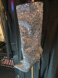 Size 7.5 Ladies Bedazzled High Heel Boots