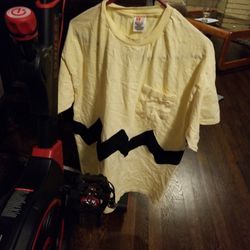 Charlie Brown Shirt L