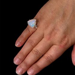 4.5 Carat Opal Ring in 925 Sterling Silver – Size 6.5