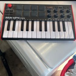 Akai Mini