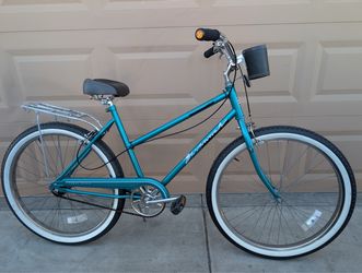 26"HUFFY SAVANNAH WOMENS BEACH CRUISER BIKE. VINTAGE 80'S. NEW TIRES FRESHLY TUNE UP 👌🏼