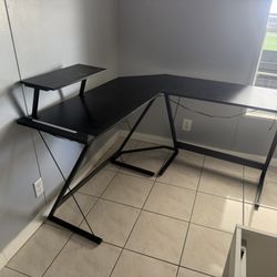 Computer Table With Light (mesa De Computadora Con Luces)