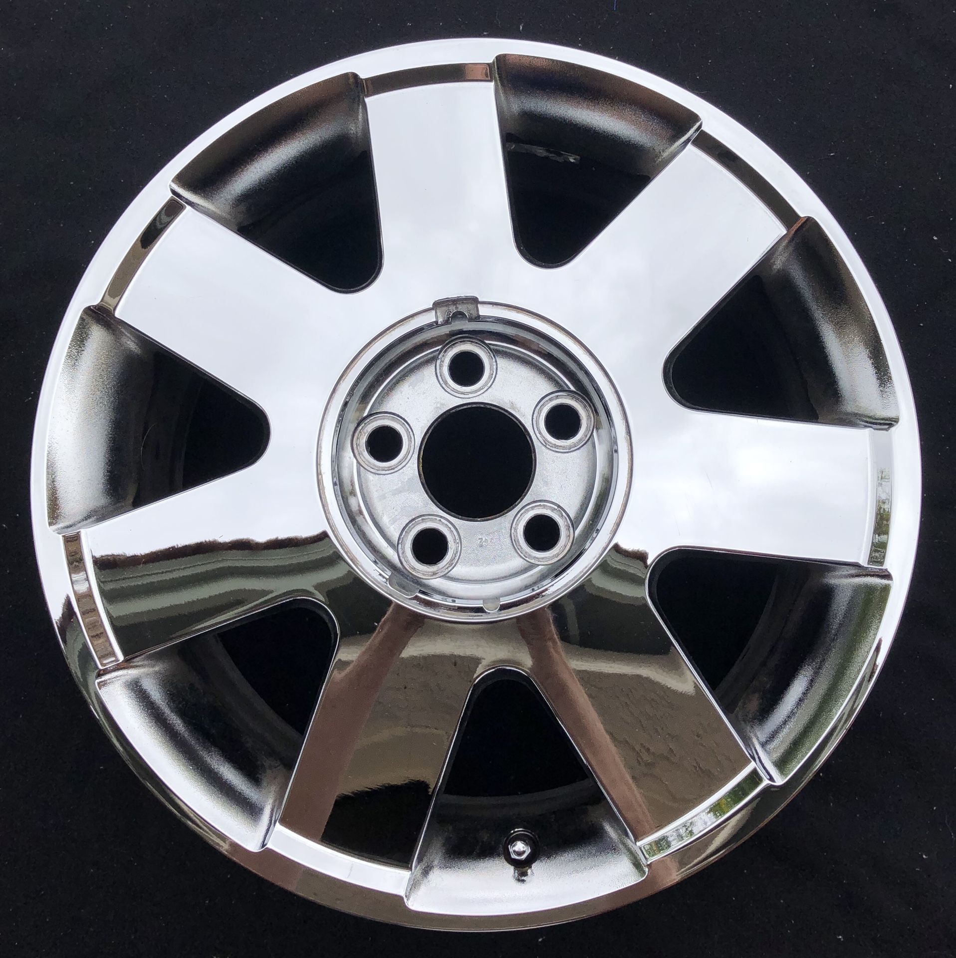 Used ALY3470 Ford Thunderbird Wheel Chrome #1W6Z1007CA