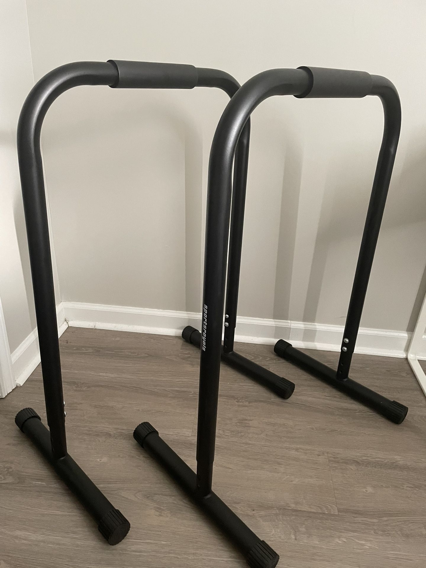 Dip bars Adjustable