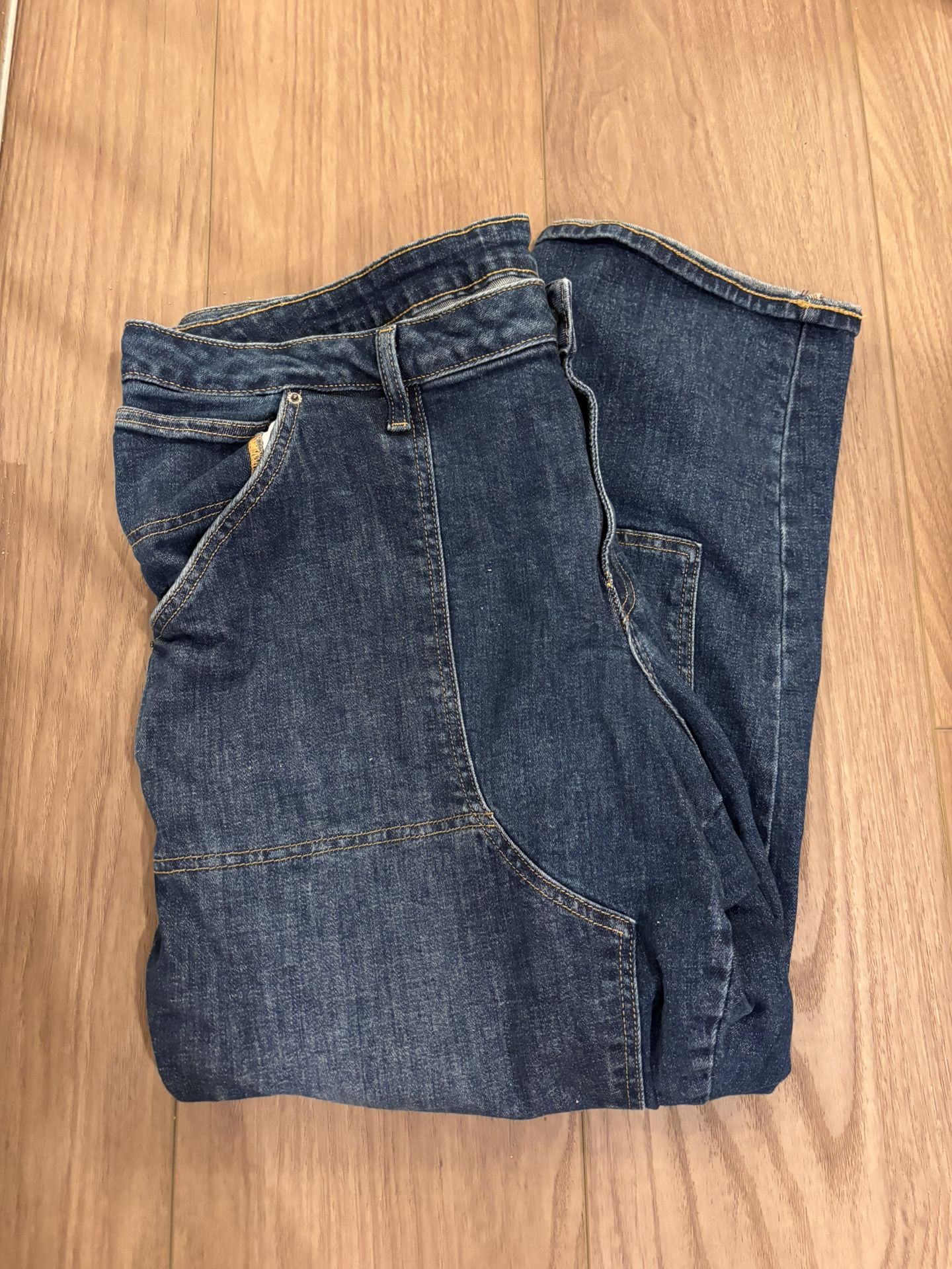 Women’s Jeans Size 22. Located in Murray cash/Venmo. Fcfs or hold with Venmo