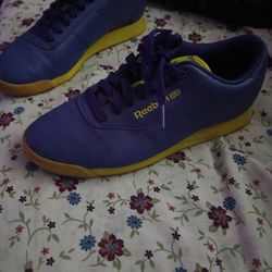 Reebok Shoes Size 8 Nice For 20.00