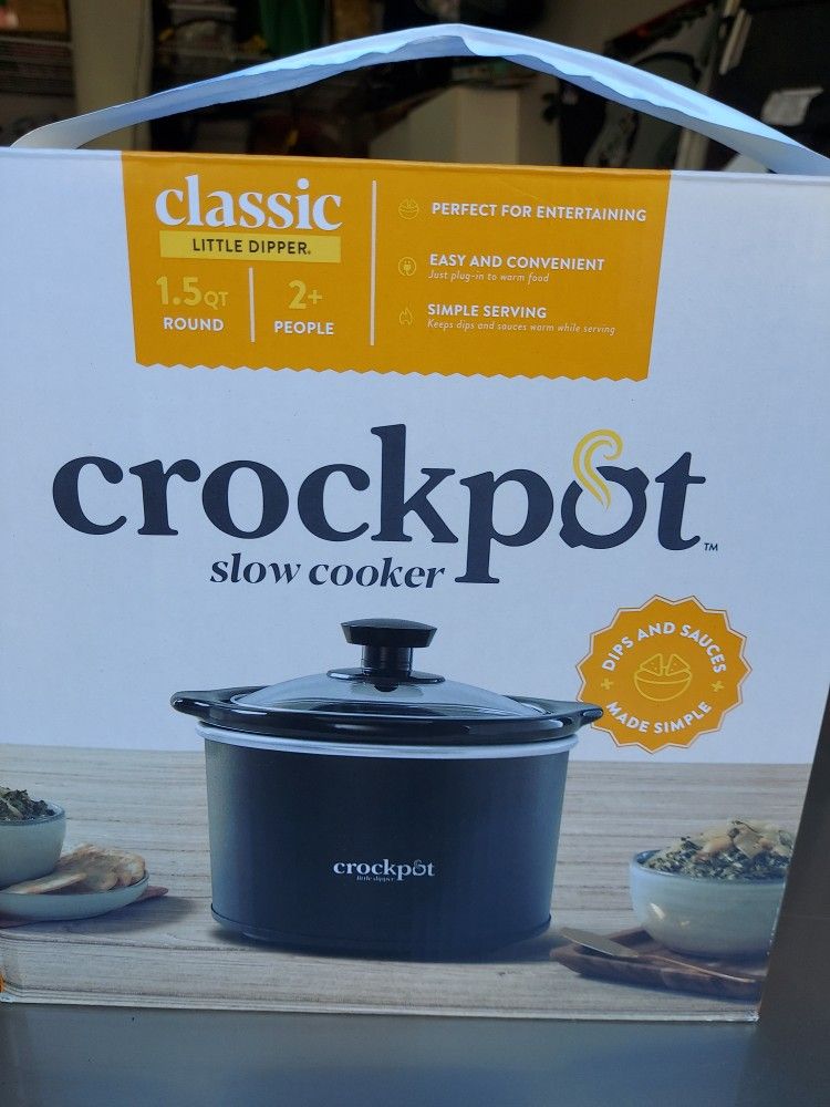 New Small Kitchen Appliances Toaster, Crockett, Mixer