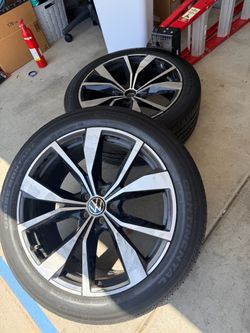 21” VW Atlas R‑Line OEM Wheel & Tire Set — Complete, Ready to Mount