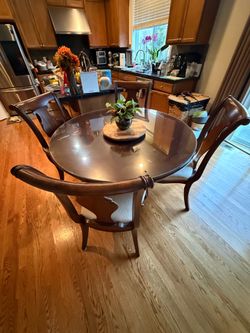 Elegant Round Glass-Top Dining Set
