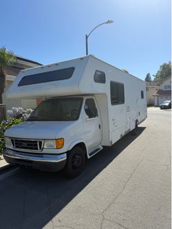 2005 Four Winds Fun Mover 31C – 61,500 Miles