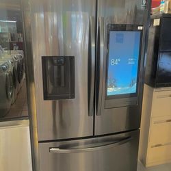 Samsung Refrigerator Family Hub 9M5