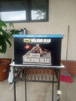 The Walking Dead Season 5 Limited Edition Asphalt Walker BluRay .