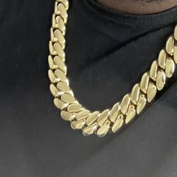 14k 30mm Gold Big Boy Cuban Link 