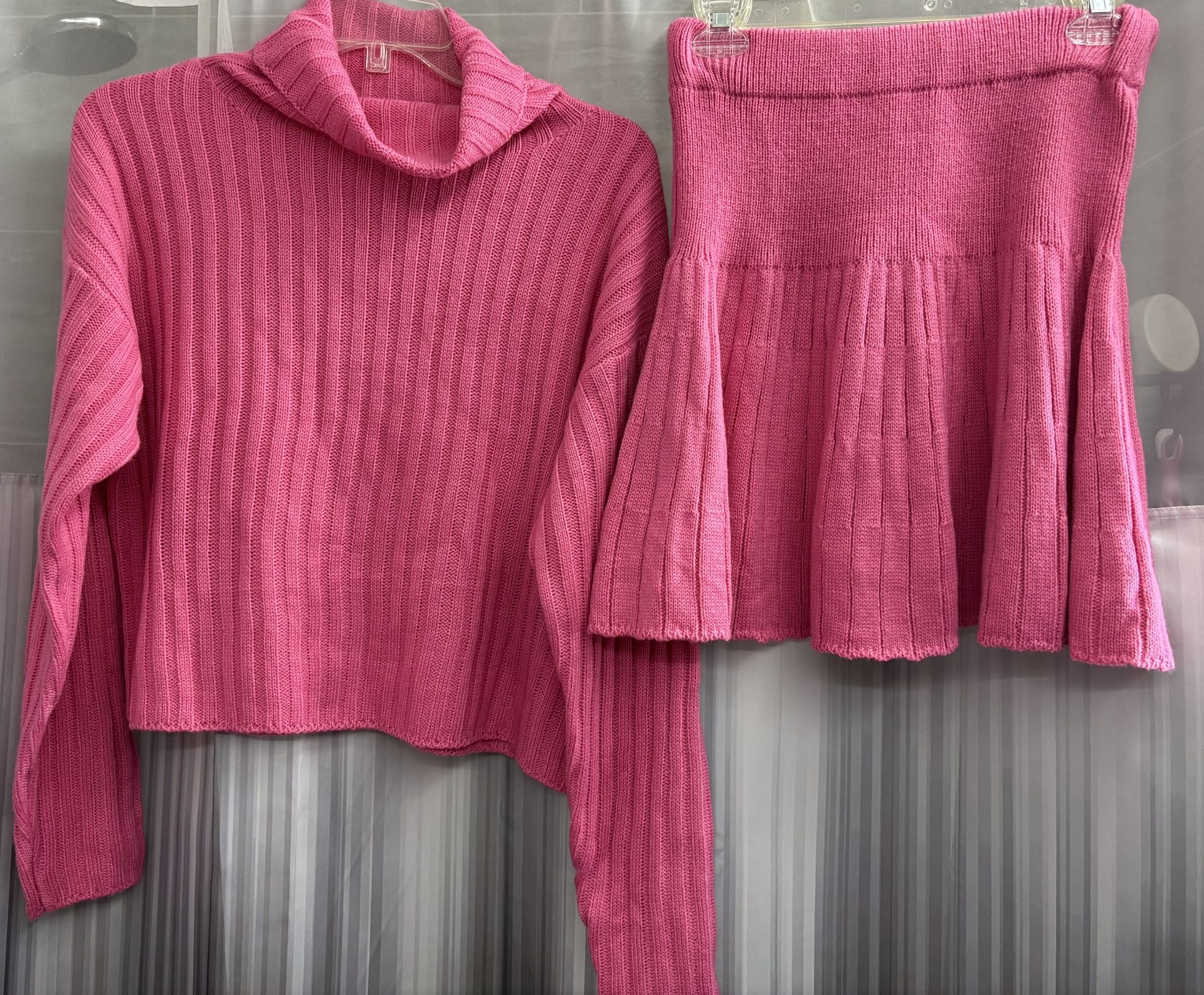 Medium Size 2 Piece Sweater Skirt Set